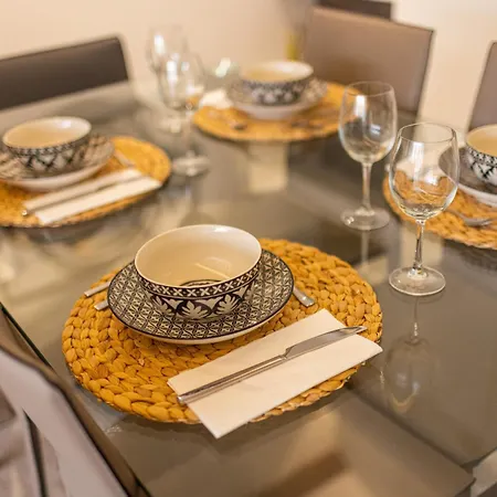 Florit Flats - Center Modern 1br 2bth Terrace Wi-fi Ac Apartment