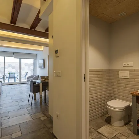 Florit Flats - Center Modern 1br 2bth Terrace Wi-fi Ac Apartment