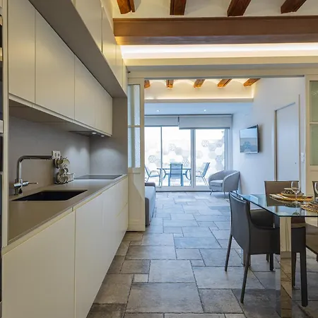 Apartment Florit Flats - Center Modern 1br 2bth Terrace Wi-fi Ac