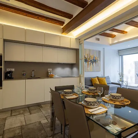 Florit Flats - Center Modern 1br 2bth Terrace Wi-fi Ac Apartment *